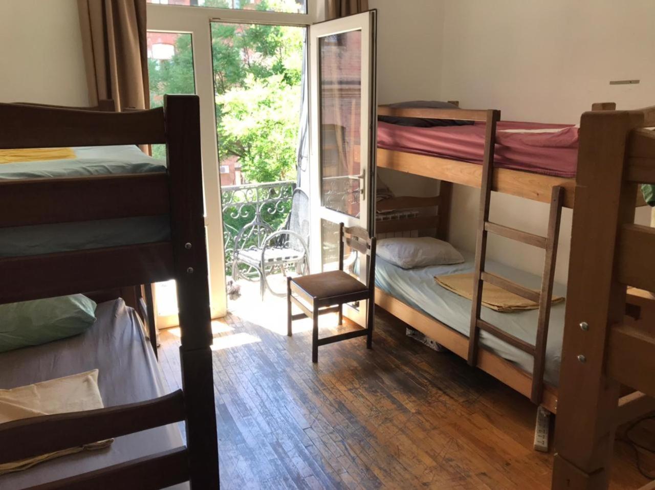 ティビリシ Diwanホステル 部屋 写真